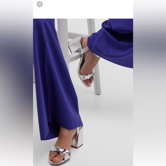 New In Box! Alexandre Birman Clarita 75 Flare Mettalic Silver Sandal 37.5 - Picture 2 of 15
